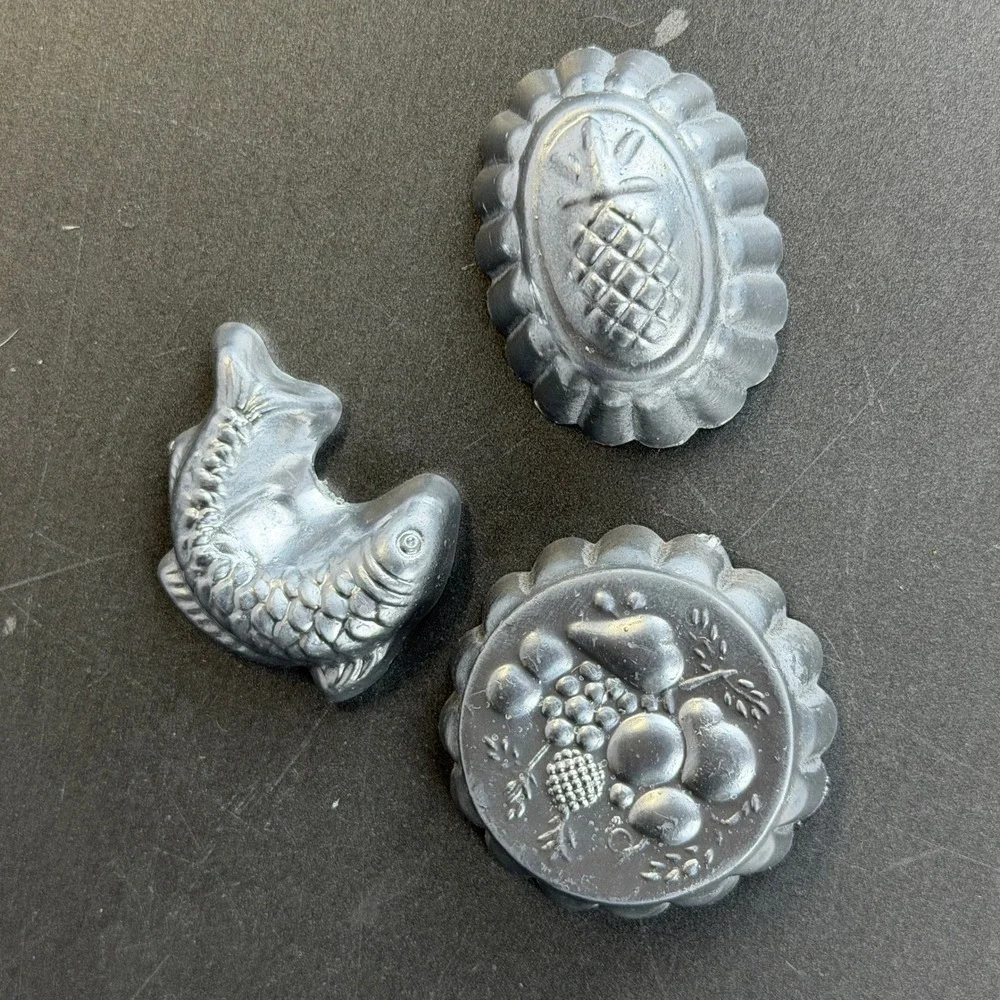 Vintage Jello Mold magnets Food Molds Set of 3 Fish Pineapple Fruit Silver Decor
